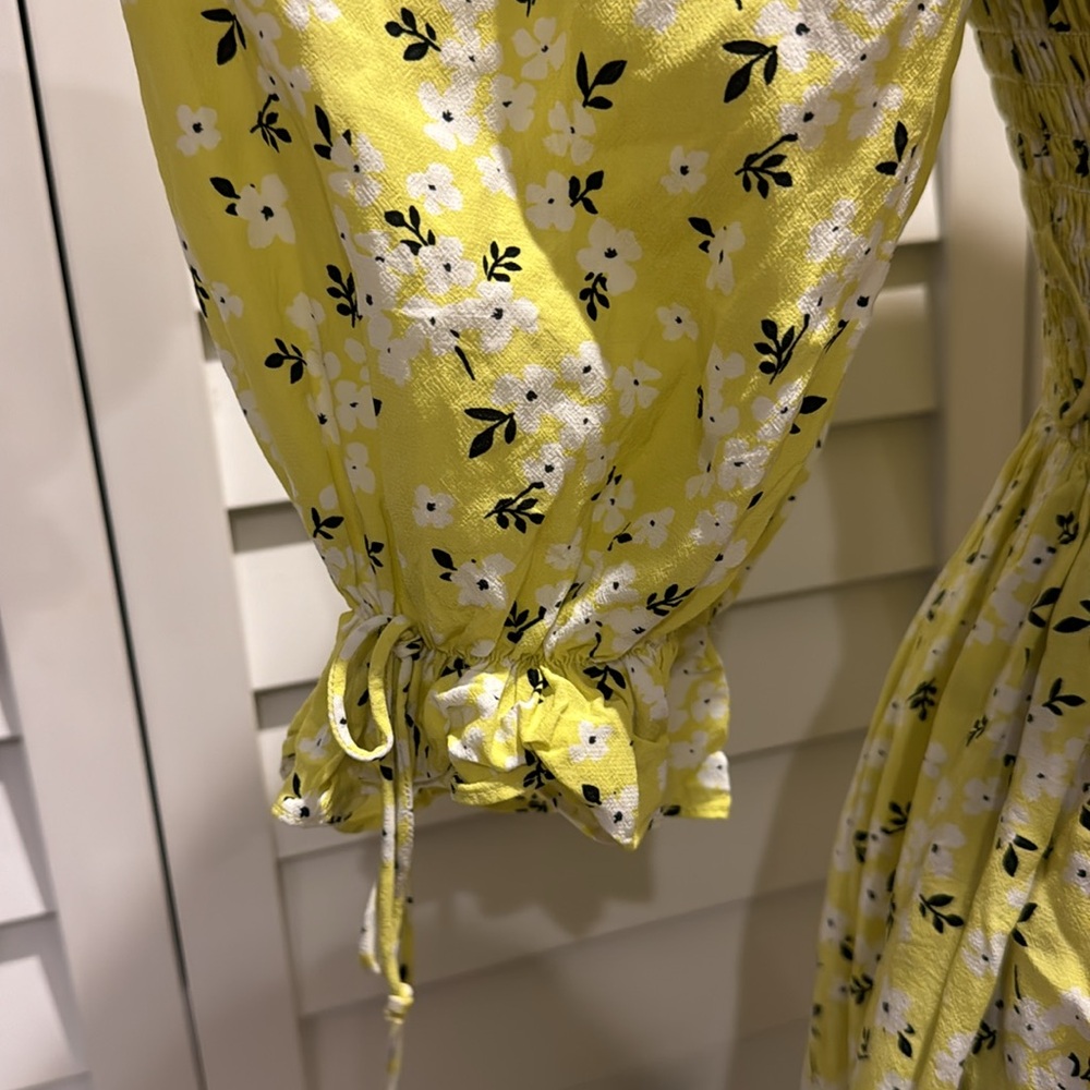 For Love & Lemons Pre Loved rushed Dress in a Rayon/ Viscose Blend. - Picture 3 of 10